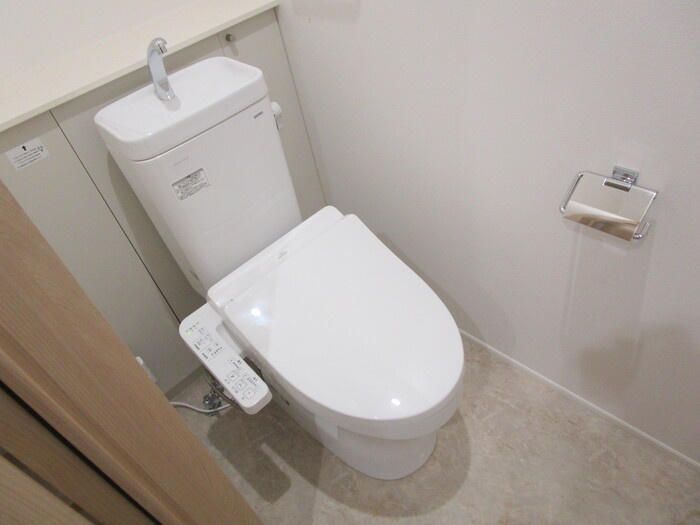 大野町2丁目戸建貸家のトイレ