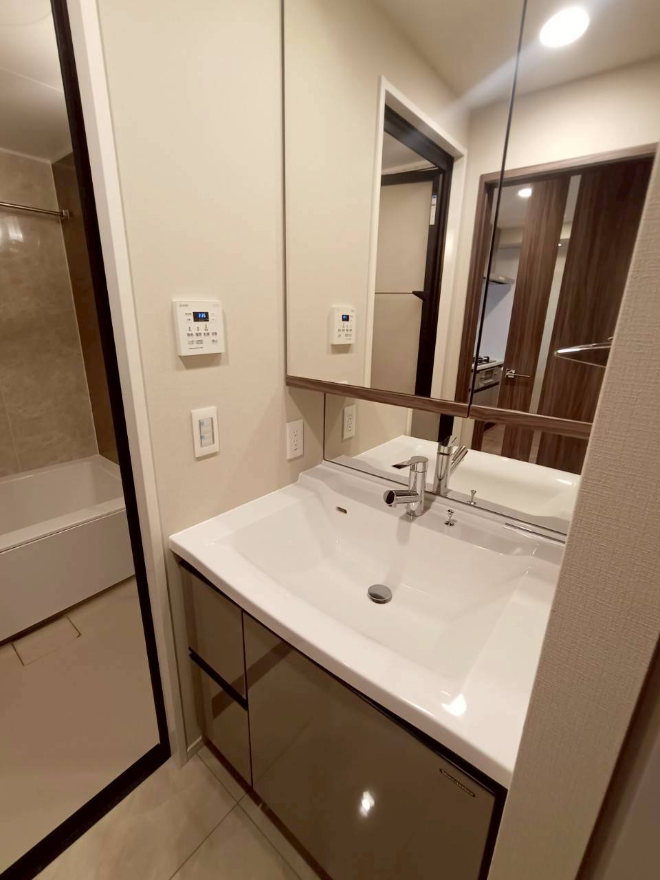 【洗面所】