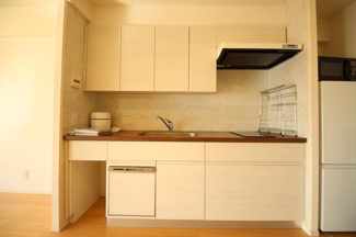  | キッチン上部には、たっぷり収… 