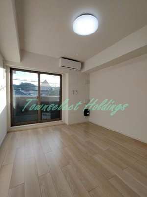 【居間・リビング】 | ROCK UP | 南西向き・二面採光の明るい室内♪