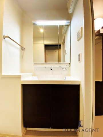 オープンブルーム八田StationFront(旧:RESIDENCIA八田StationFront)の洗面所