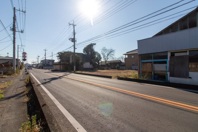 足利市小俣町の売地の前面道路含む現地写真