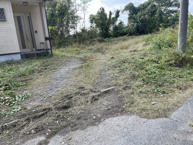 茂原市千町957-20中古戸建の駐車場