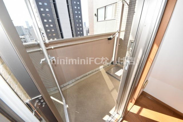 エイペックス心斎橋東のバルコニー