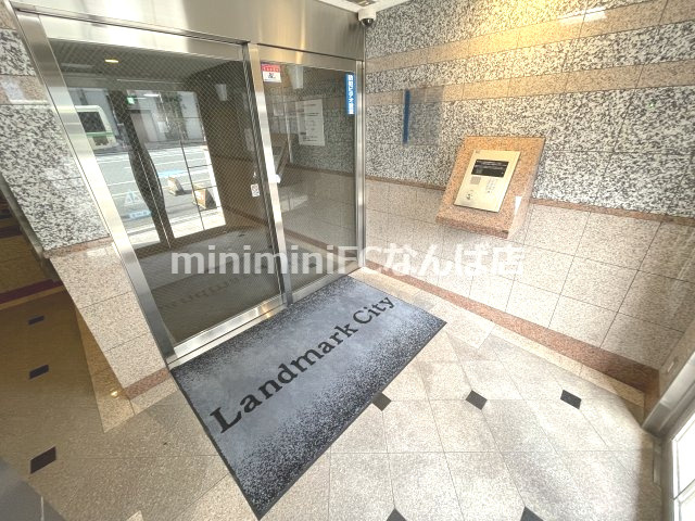 エイペックス心斎橋東のエントランス