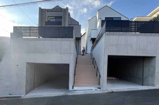 青葉台２丁目新築分譲住宅の外観