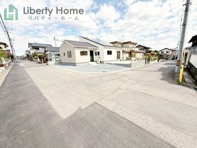 第2石岡市茨城　新築戸建の前面道路含む現地写真