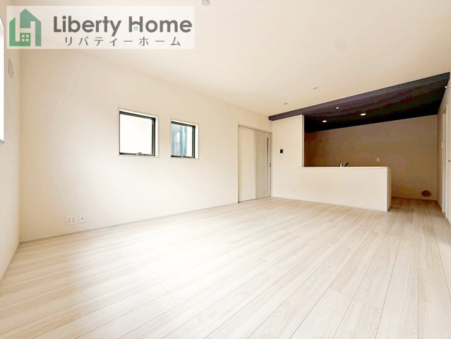 第2石岡市茨城　新築戸建の前面道路含む現地写真