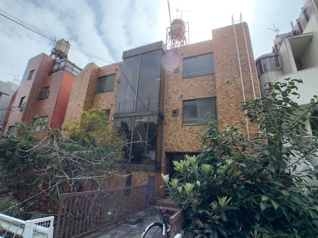 アパートメント麻布の外観