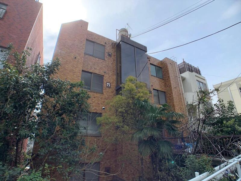 アパートメント麻布の外観