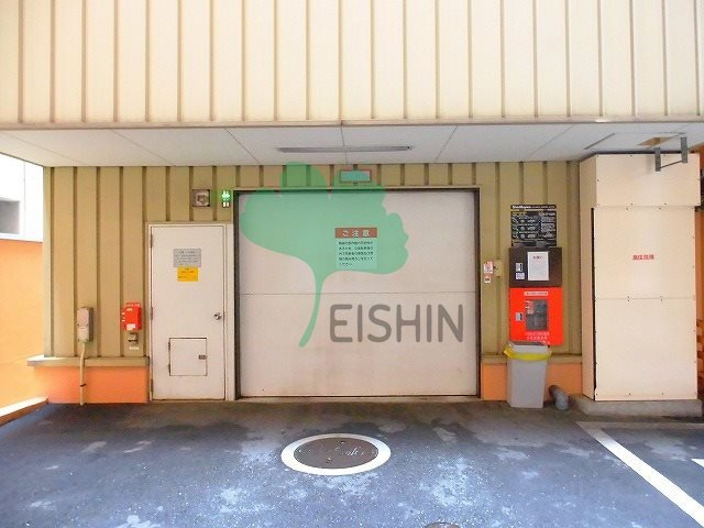 アイビースクエアの駐車場