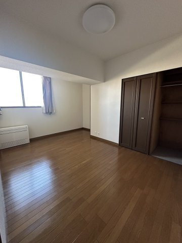 パストラルハイム豊橋壱番館　901号室の寝室