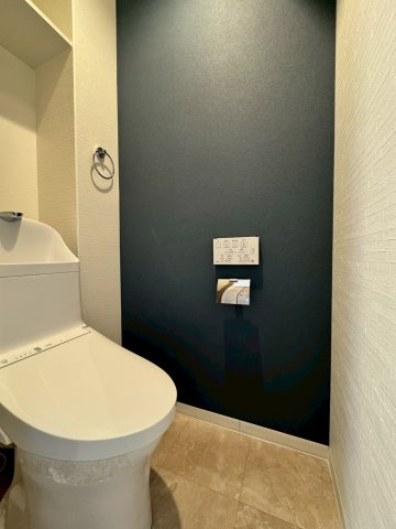 グランドシティダイアパレス吹田ガーデンコート四番館のトイレ|温水洗浄便座付きトイレ。