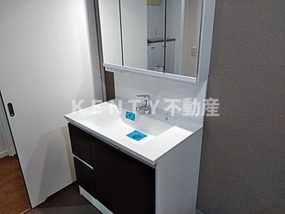 【洗面所】 | 品川シーサイドビュータワー Ⅱ | 明るい洗面所です