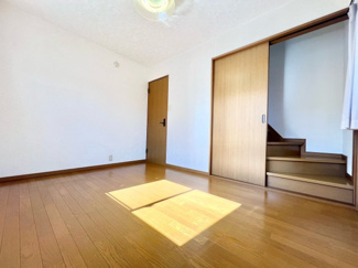 【洋室】 | 宇治市神明宮東　中古戸建 | 【南東側洋室6.0帖】