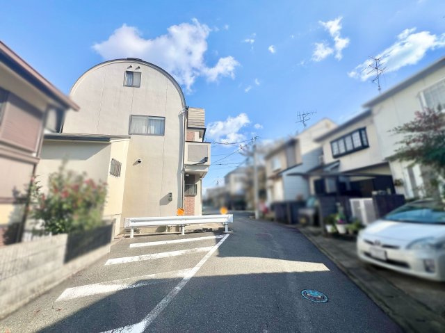 【前面道路含む現地写真】の画像