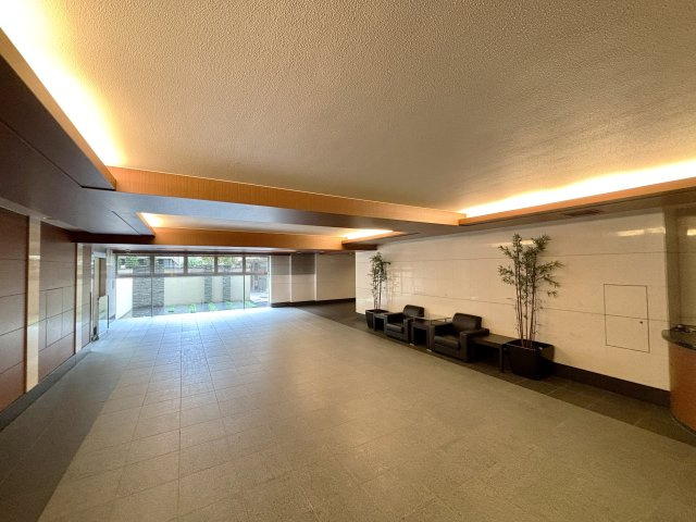 キララガーデンガーデンコートのロビー