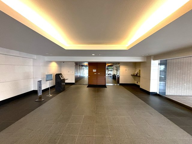 キララガーデンガーデンコートのエントランス