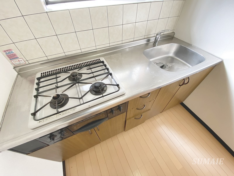プレゼントコートのキッチン|3口コンロ設置☆