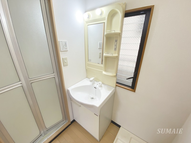 プレゼントコートの独立洗面台|独立洗面台です☆