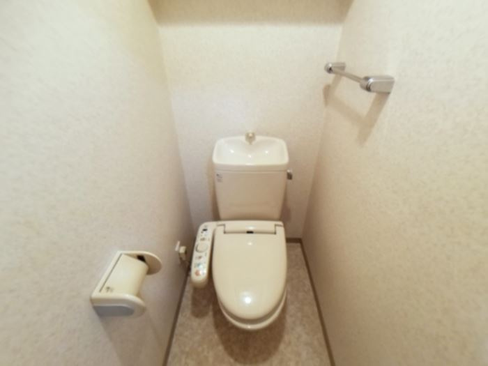 コアロード春日のトイレ