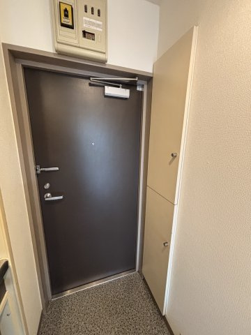 セントヒルズ高砂の玄関