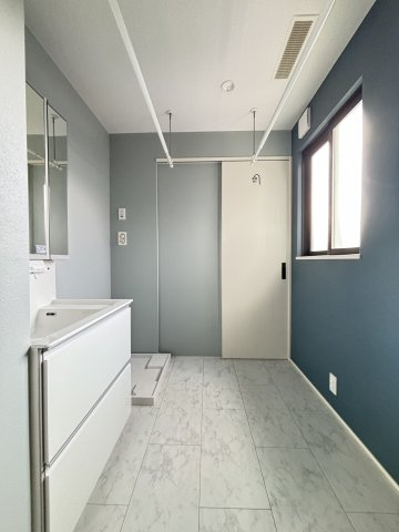 磯城郡田原本大字三笠の洗面所|2F洗面室：室内干しもできる広さです