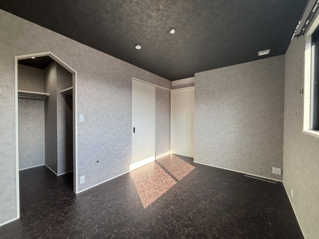 磯城郡田原本大字三笠の寝室|寝室ウォークインクローゼット付き