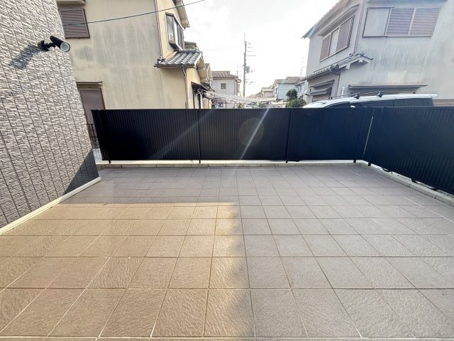 磯城郡田原本大字三笠の設備|1Fテラス：タイルなので長期的に使用できます