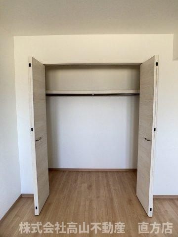 直方市大字感田の賃貸マンションの収納