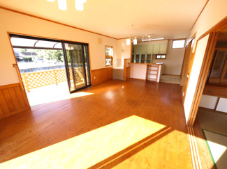 【居間・リビング】 | 東金市二之袋　中古戸建 | 内外装リフォーム済み令和7年11月 敷地約449坪 ドックラン・家庭菜園・バーベキューが可能です