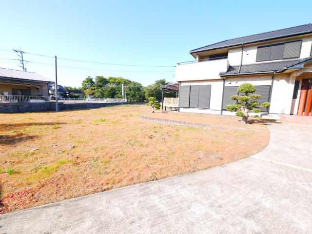 東金市二之袋　中古戸建の庭|内外装リフォーム済み令和7年11月 敷地約449坪 ドックラン・家庭菜園・バーベキューが可能です