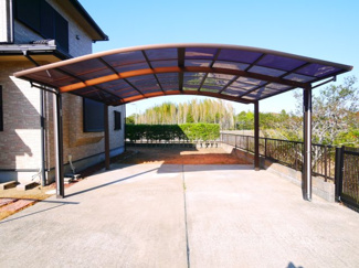 【駐車場】 | 東金市二之袋　中古戸建 | 内外装リフォーム済み令和7年11月 敷地約449坪 ドックラン・家庭菜園・バーベキューが可能です