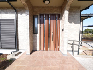 【玄関】 | 東金市二之袋　中古戸建 | 内外装リフォーム済み令和7年11月 敷地約449坪 ドックラン・家庭菜園・バーベキューが可能です