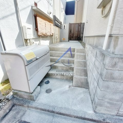 ｄｏ　Ｌａ　Ｔｏｕｒ　中野のその他共用部分|敷地内ごみ置き場です。