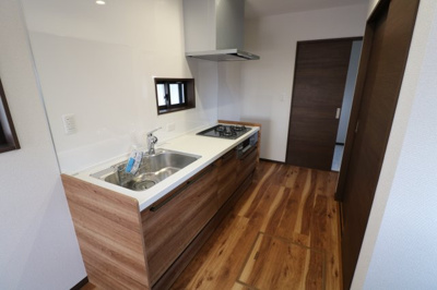 【完成予想図】 | 【LDK　イメージパース】
※画像は設計図面を基に作成したイメージです。