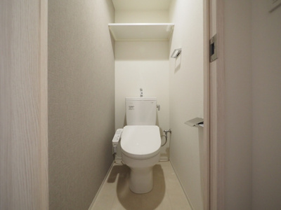 【トイレ】 | コンフォリア・リヴ北浜高麗橋 | 落ち着いた色調のトイレです