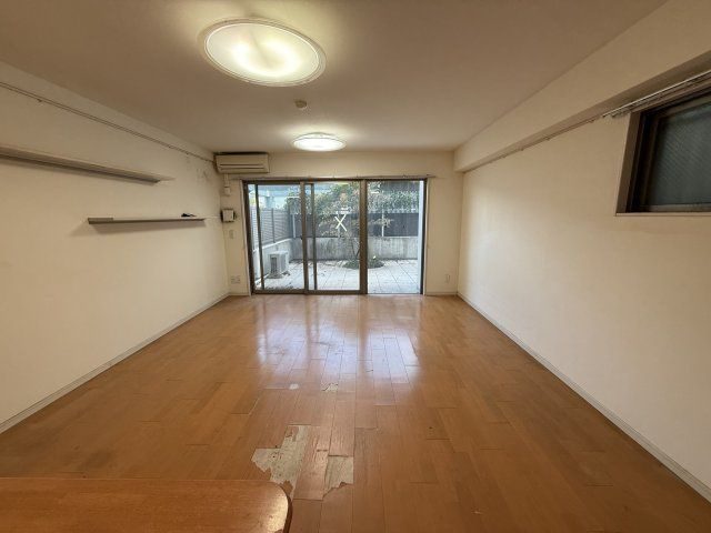 メゾンT.I.Uの居間・リビング