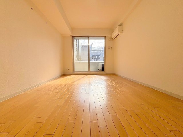 アーバンエース西中島パルの居間・リビング