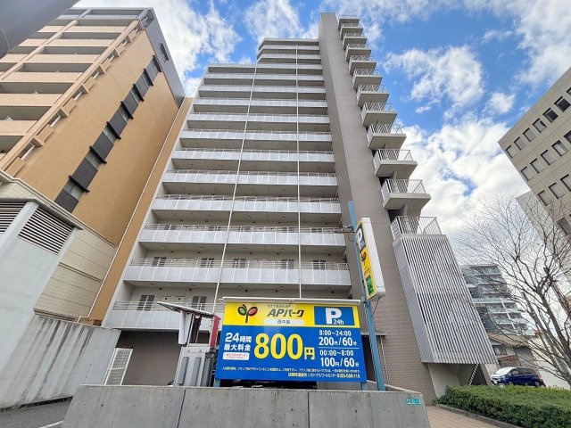 アーバンエース西中島パルの外観