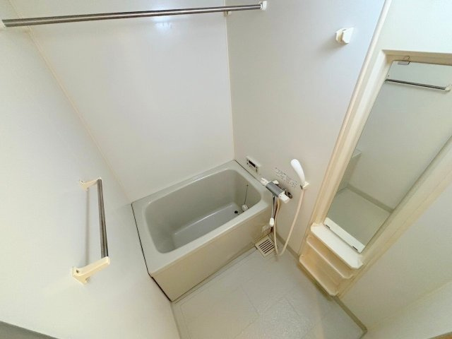 アーバンエース西中島パルの浴室