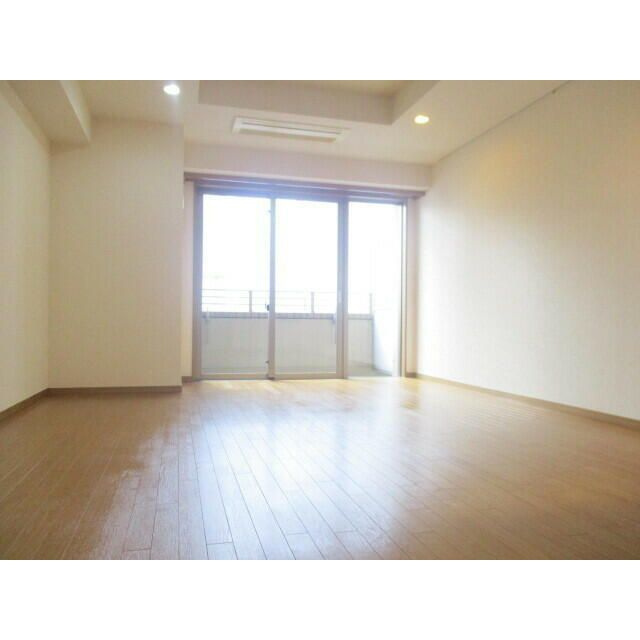 オークコートの居間・リビング