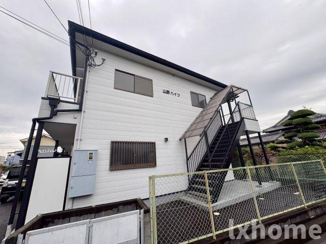 山野ハイツの外観
