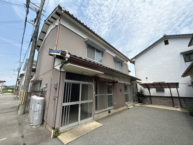 山本借家