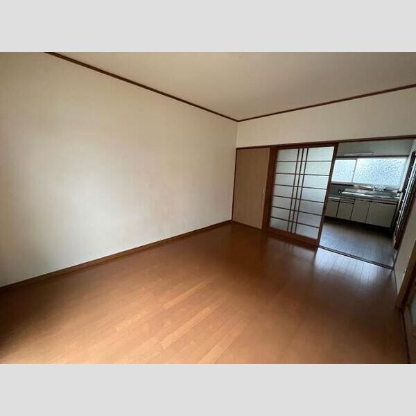 山本借家の居間・リビング