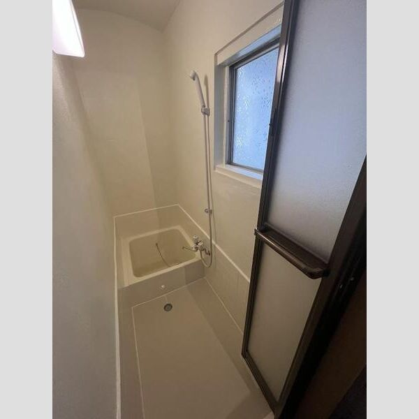 山本借家の浴室