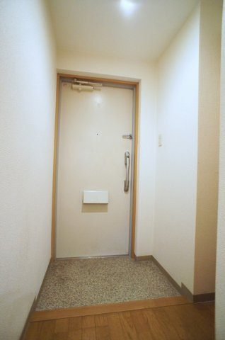 スカイコート高輪の玄関