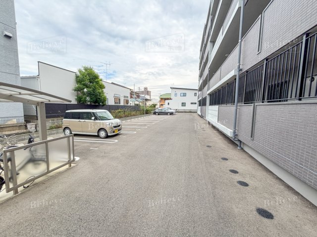 ボワットノワールの駐車場|駐車スペースもあります♪