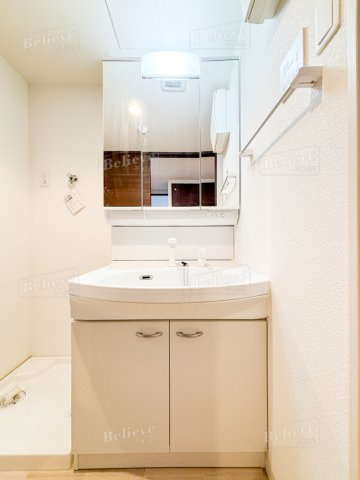 ボワットノワールの洗面所|綺麗で明るい洗面所です☆