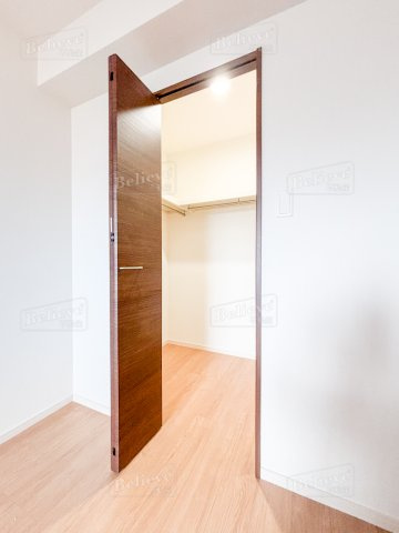 ボワットノワールの収納|ウォークインクローゼットなので収納豊富です♪